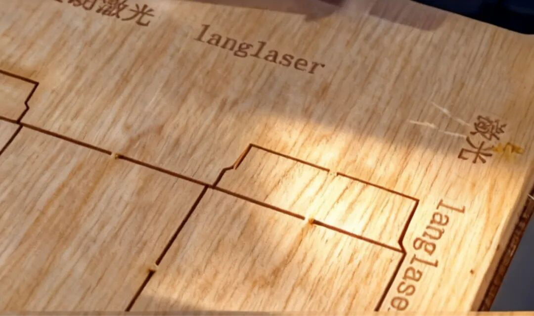 లేజర్ నైఫ్ డై సిస్టమ్స్ యొక్క హద్దులేని సంభావ్యతను అన్వేషించడం!