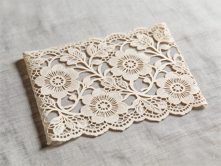 ఫాబ్రిక్ కట్టింగ్ సిస్టమ్‌లు మల్టీ-యాక్సిస్ లేజర్ కంట్రోలర్‌లకు ఎందుకు మారుతున్నాయి? సమర్థత కీలకం.